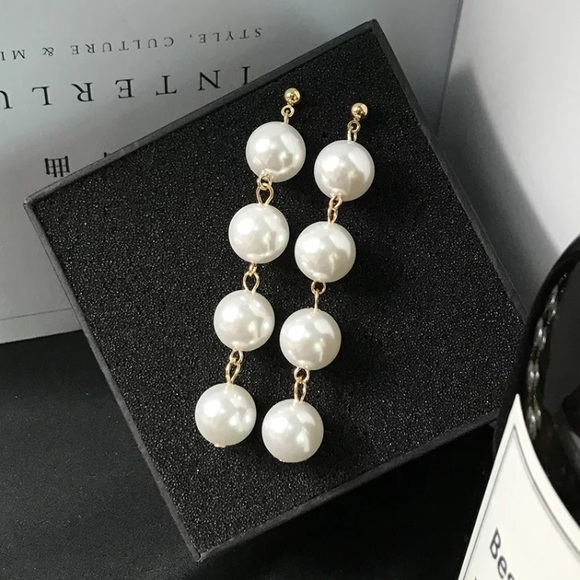 Pearl Drop Earrings ❤️ - Picture 2 of 5